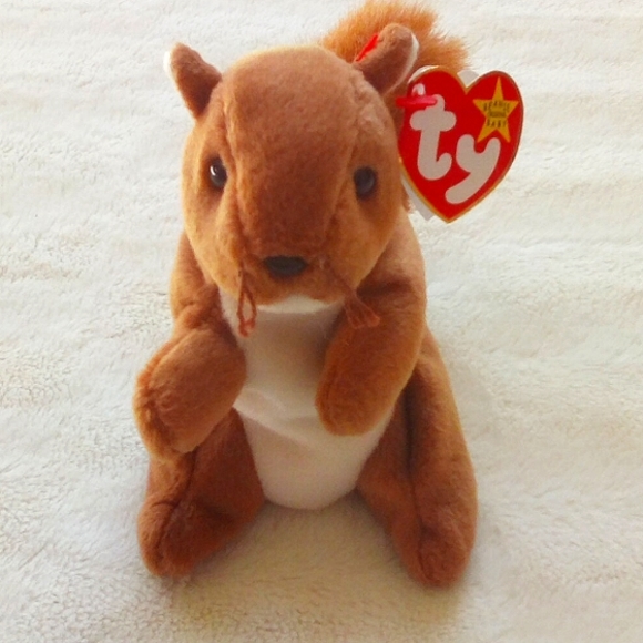 NWT! TY Beanie Baby Nuts The Squirrel - Picture 1 of 8